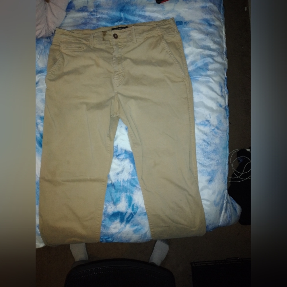 American Eagle Extreme Flex Mens Khakis